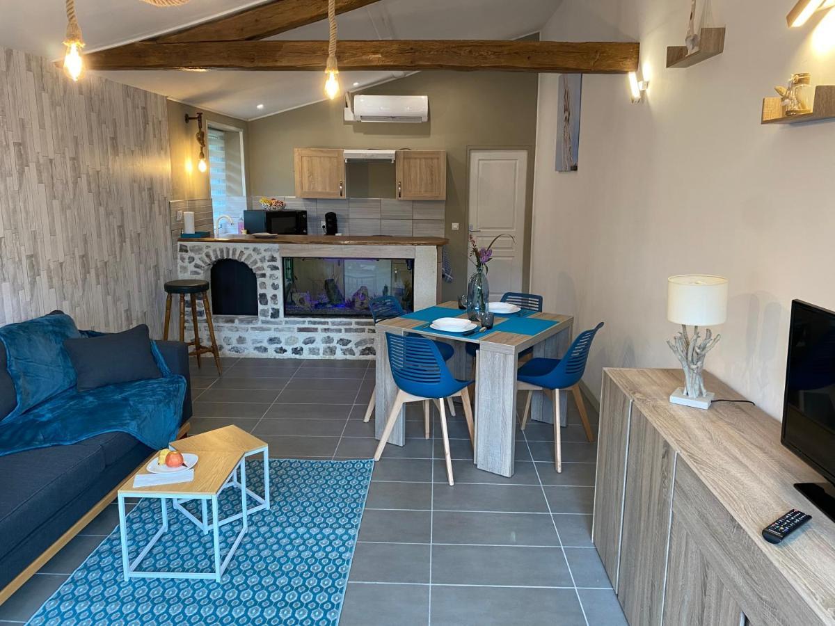 Les 4 Seasons, Agreable Gite Avec Terrasse Et Jardin La Croix Bigot Zewnętrze zdjęcie